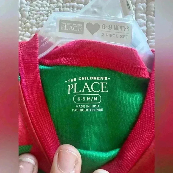 The Children’s Place Holiday Elf Pajama Set Size 6-9 Months NWT 100% Cotton - Picture 4 of 6